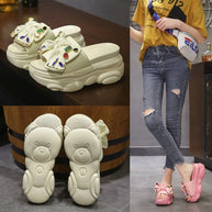 Damen Plattform-Pantoletten mit dekorativem Schleifen- und Strassdesign W&W