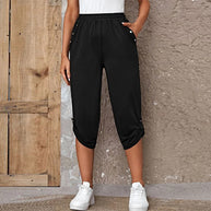 Damen sportliche Caprihose mit dekorativen Knopfdetails WW