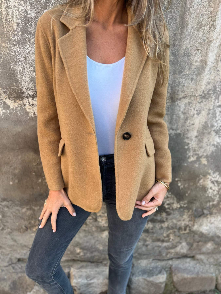 Damen klassischer Wollblazer mit taillierter Passform WW