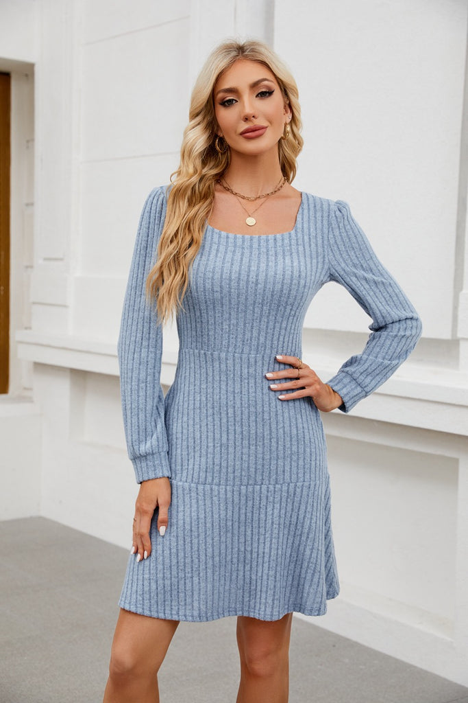 Damen Strickkleid mit langem Arm und tailliertem Schnitt WW