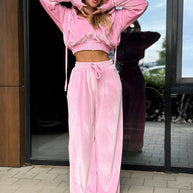 Damen sportlicher Velours Jogginganzug mit lässiger Kapuze und praktischen Taschen WW