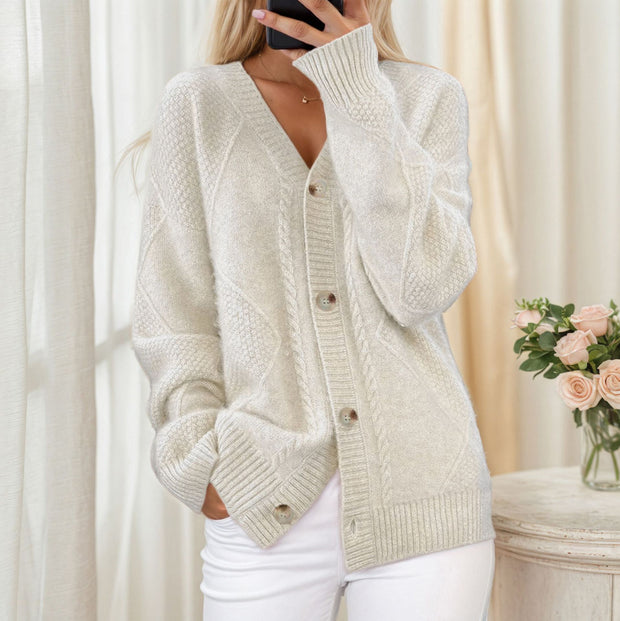 Damen Strickjacke mit geflochtenem Muster und eleganter Knopfdetail WW