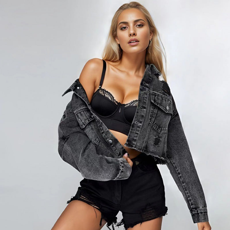 Damen cropped Jeansjacke im Vintage-Style mit lässigen Fransen und robusten Details WW