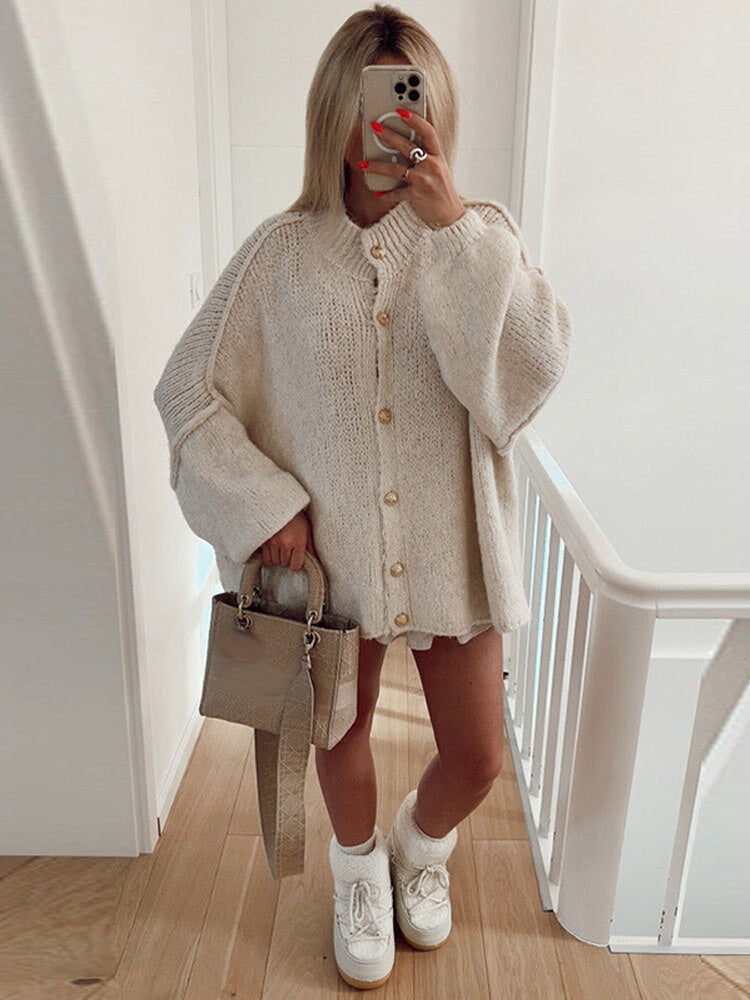Damen Strickjacke mit oversized Schnitt und eleganten Knopfdetails WW