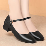 Damen Ballerinas mit modischem Riemchen und bequemer Absatzhöhe WW