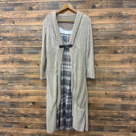 Damen Strickjacke mit asymmetrischem Saum und tailliertem Design WW