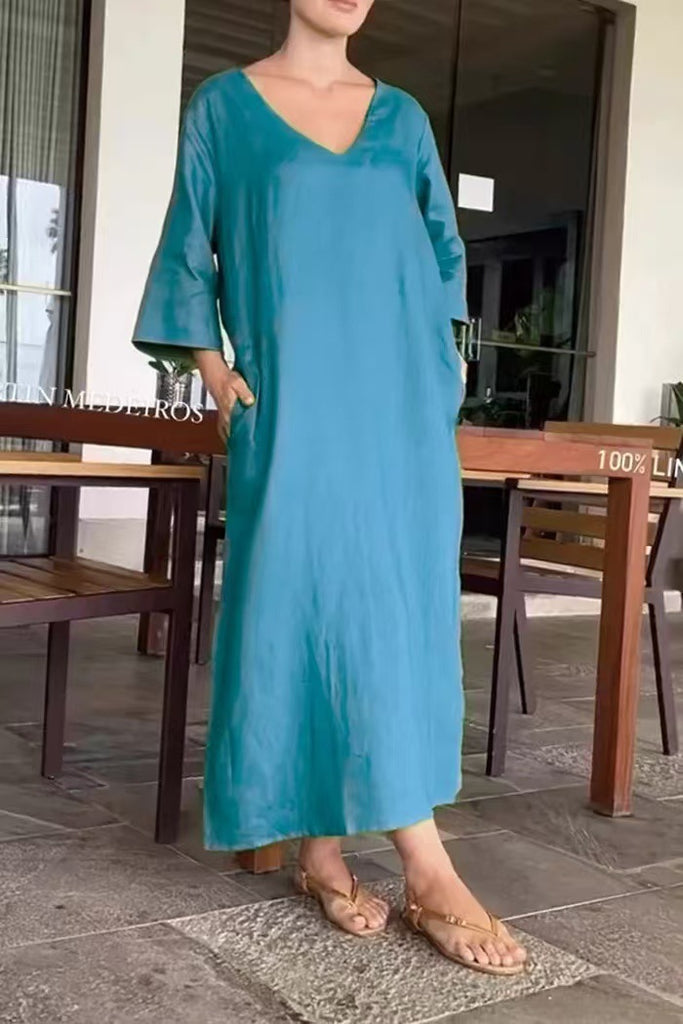 Damen Langes Leinenkleid mit tiefem V-Ausschnitt und seitlichen Taschen WW