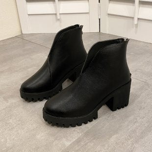 Damen Stiefeletten mit robustem Blockabsatz und rutschfester Sohle WW