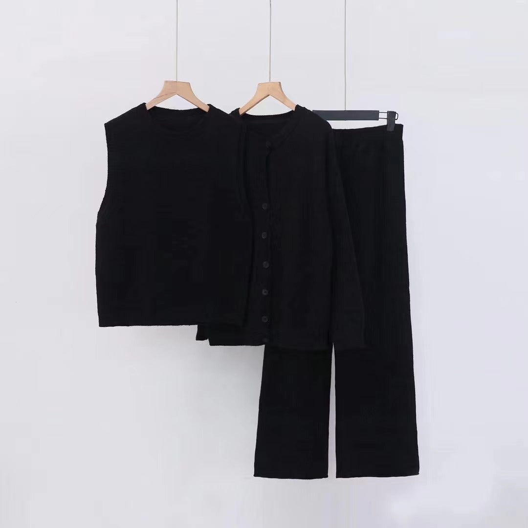 Damen Strickensemble aus weichem Material mit Knopfdetails WW