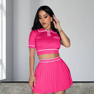 Damen Sportswear Set mit kurzem Oberteil und Faltenrock WW