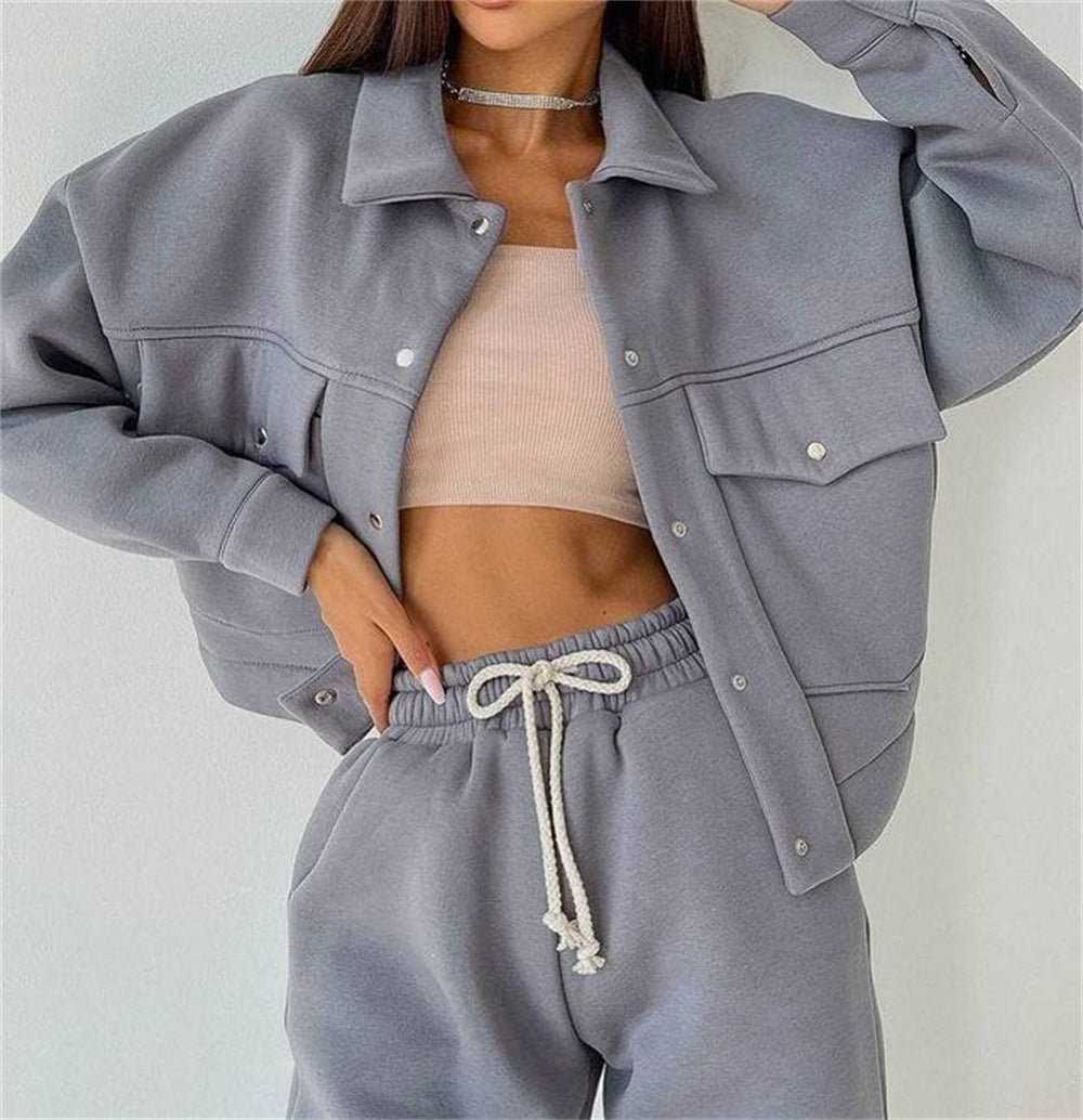 Damen Sportliches Set aus Oversize-Jacke und bequemen Joggerhosen WW