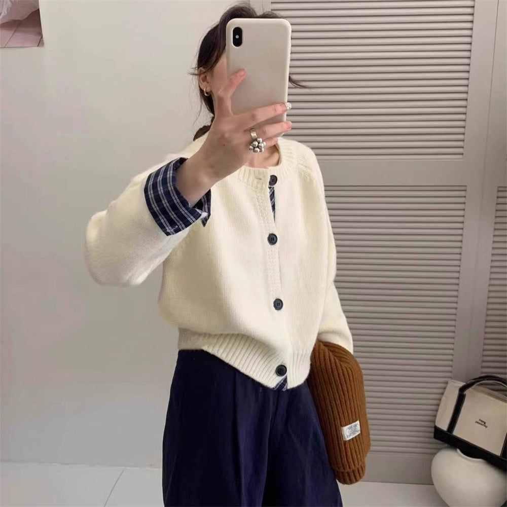 Damen Strickjacke mit eleganten Knopfdetails und hübschem Muster WW