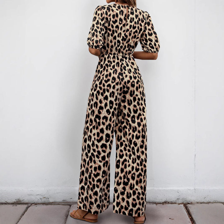 Damen Jumpsuit mit elegantem Wickelausschnitt und modischem Leopardenmuster W&W Mode