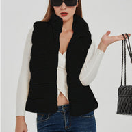 Damen Steppweste mit hohem Kragen und trendigem Schnitt WW