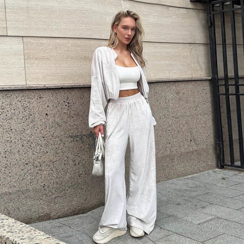 Damen sportliches Set mit cropped Jacke und weiten Hosen WW