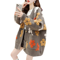 Damen Strickjacke mit floralen Applikationen und großen Taschen WW