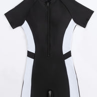 Damen Sportlicher Kurzarm-Neoprenanzug mit durchgehendem Reißverschluss WW