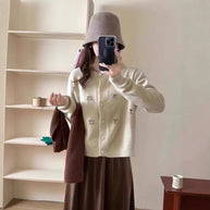 Damen Strickjacke mit verspieltem Design und Perlenknöpfen WW