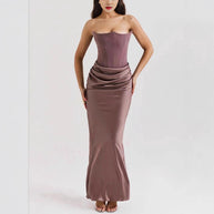 Damen Abendkleid mit figurbetontem Schnitt und eleganten Drapierungen WW