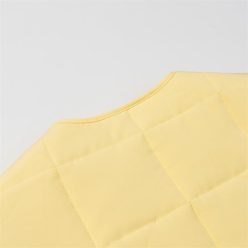 Damen Steppjacke mit großen aufgesetzten Taschen und elegantem Knopfverschluss WW