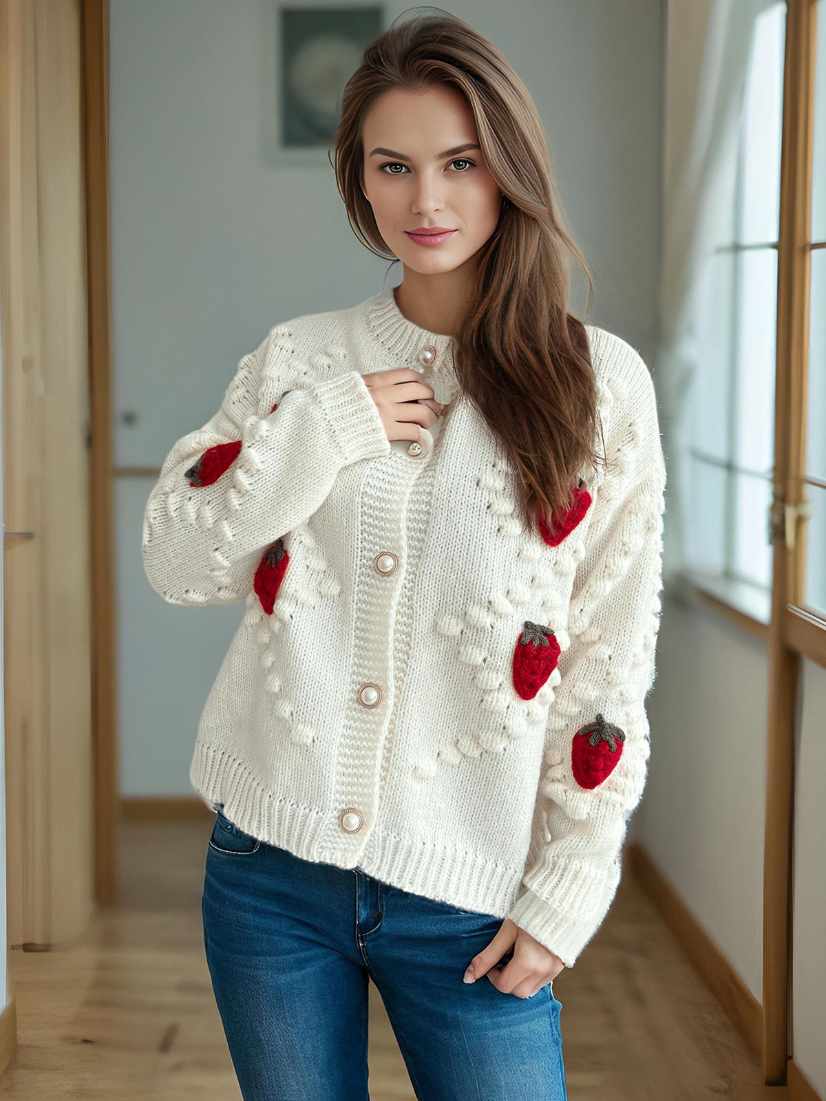 Damen Strickjacke mit verspieltem Erdbeermotiv und Knopfdetails WW