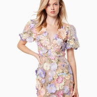 WW | 3D-Blumen-Bodycon-Laternenärmel-besticktes Kleid