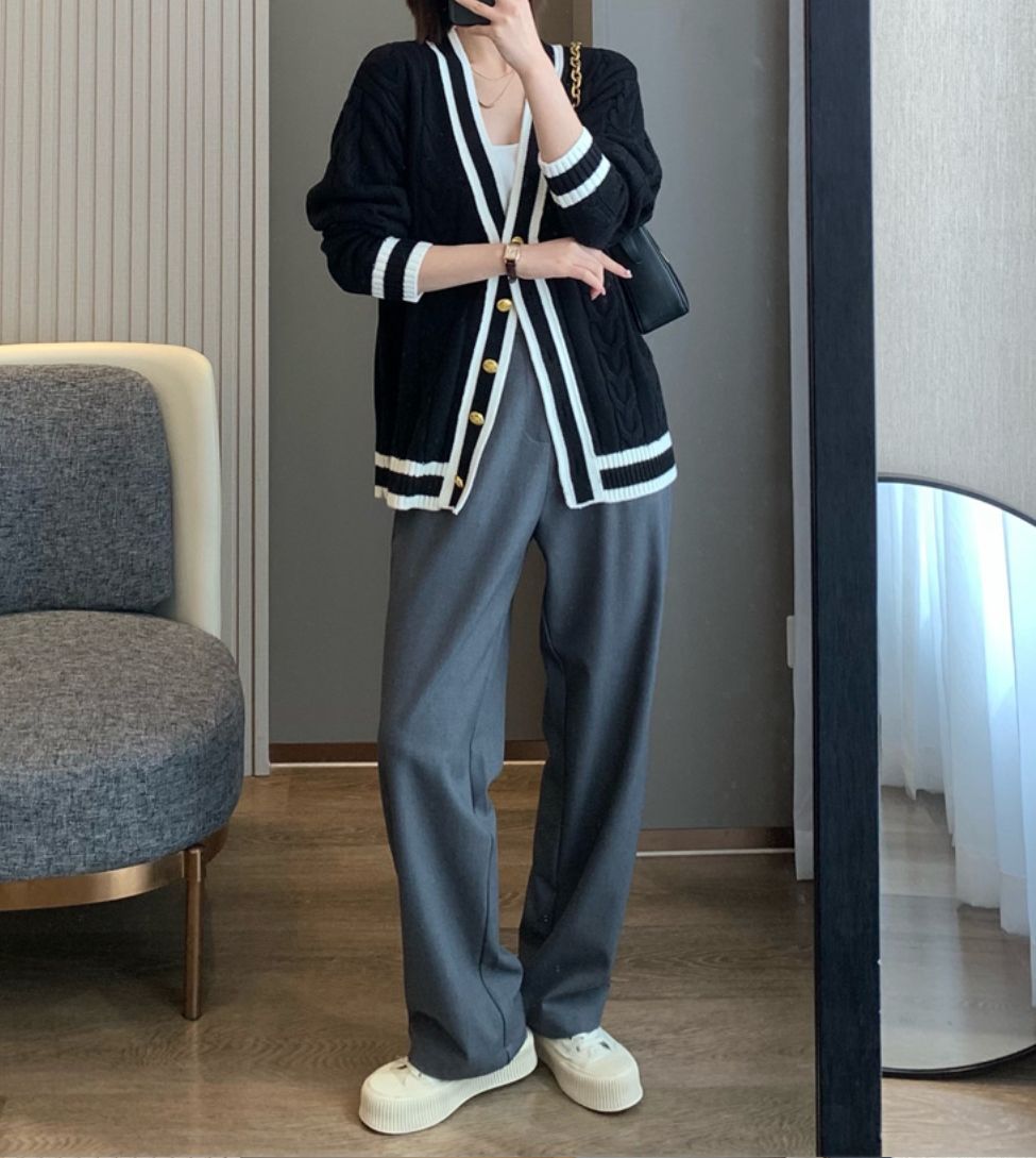 Damen Strickjacke mit elegantem Zopfdesign WW