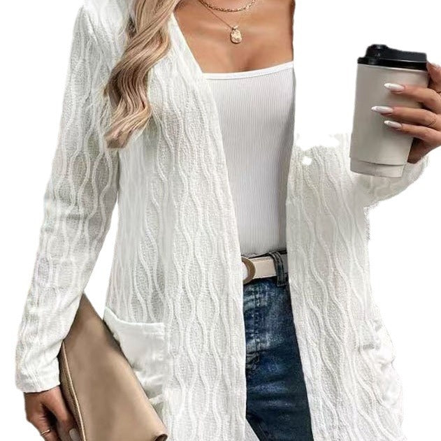 Damen Strickjacke mit raffiniertem Wellenmuster und praktischen Taschen WW