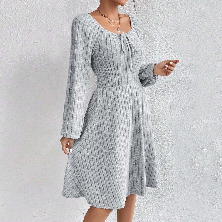 Damen Midi-Kleid mit elastischem Material und modischer Raffung W&W Mode