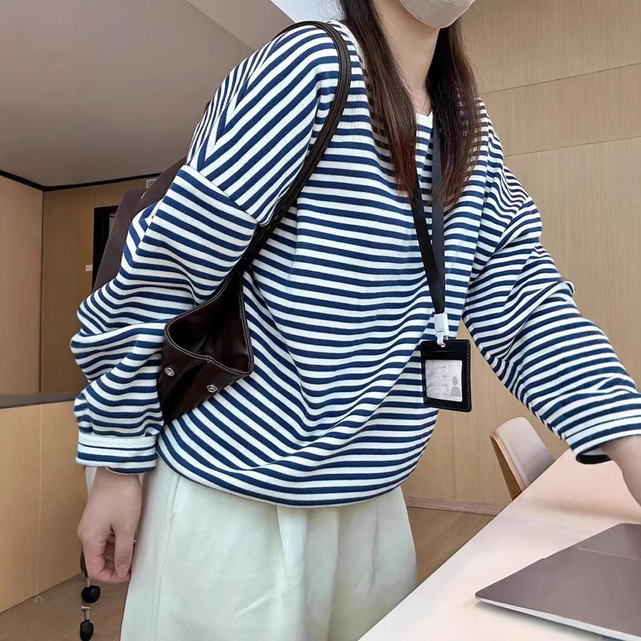 Damen lässiger Streifenpullover mit farbigen Akzenten WW