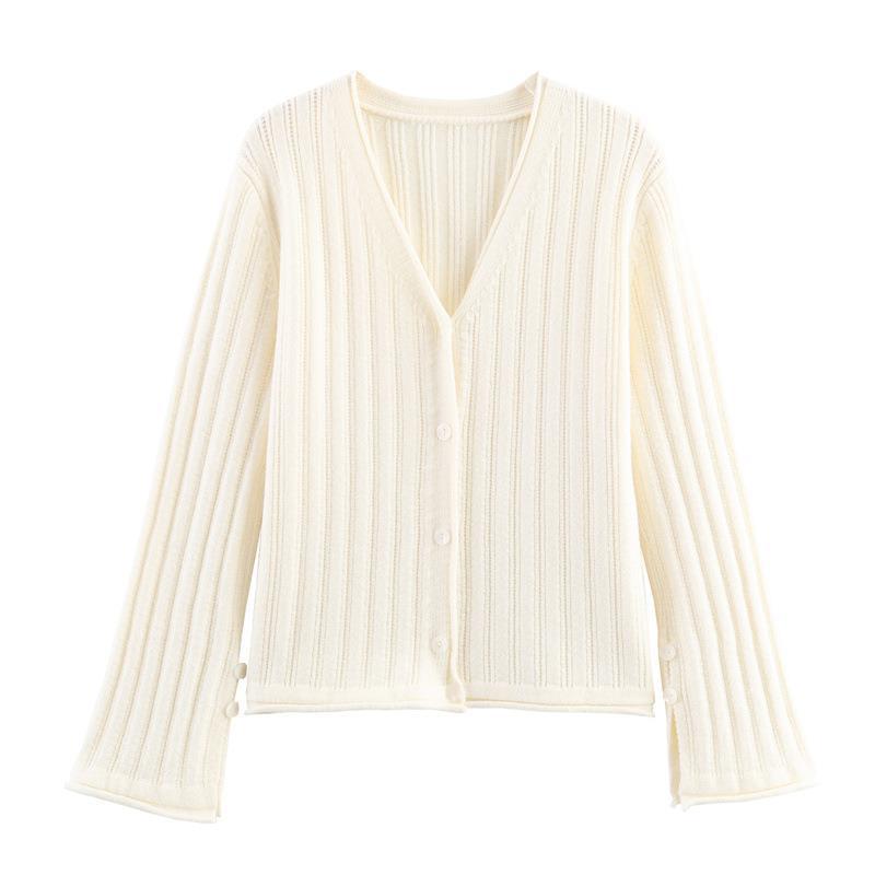 Damen Strickjacke mit elegantem V-Ausschnitt und praktischen Knöpfen WW