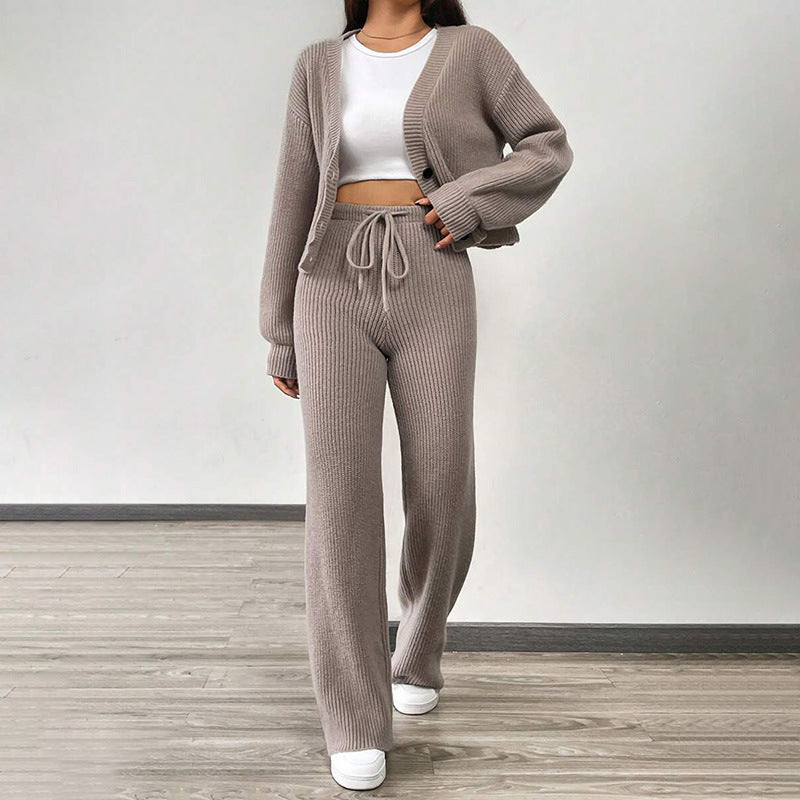 Damen Set aus weichem Strick mit lässiger Hose und Crop-Cardigan WW