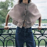 Damen Strick-Cape mit eleganter Knopfleiste WW