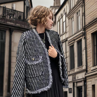 Damen Strickjacke mit Struktur und eleganten Knopfdetails WW