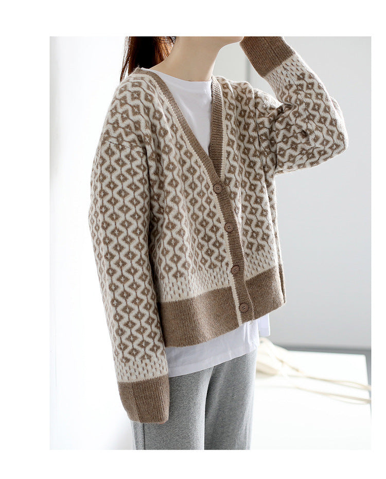 Damen Strickjacke mit geometrischem Design und Knopfverschluss WW