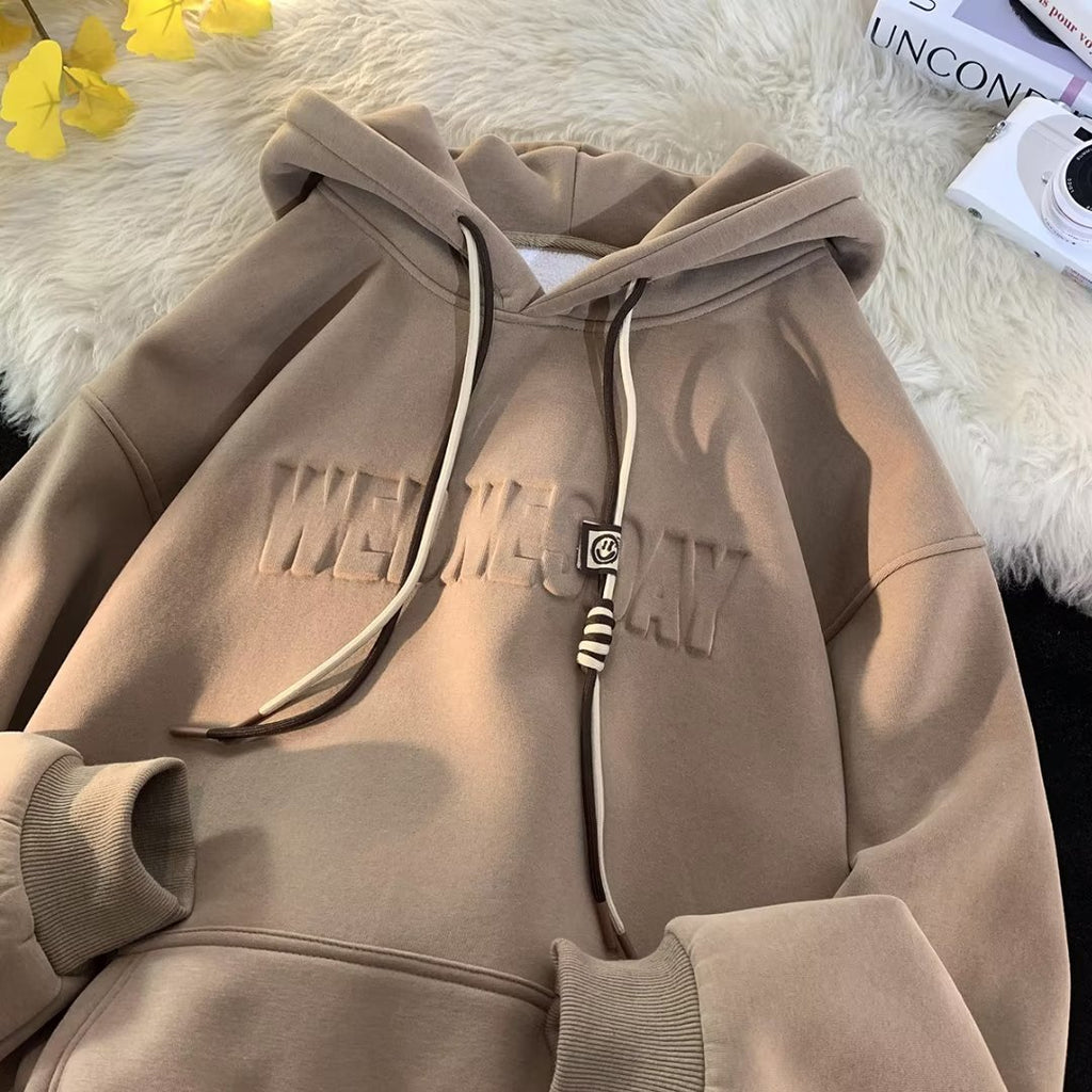 Damen modischer Kapuzenpullover mit auffälligem Schriftzug und hochwertigem Material WW
