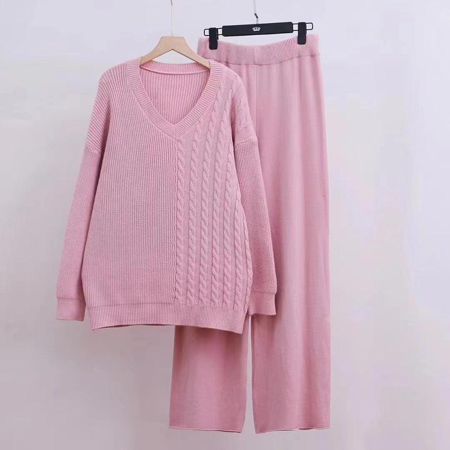 Damen Strickensemble mit feinem Zopfmuster und modernem Schnitt WW