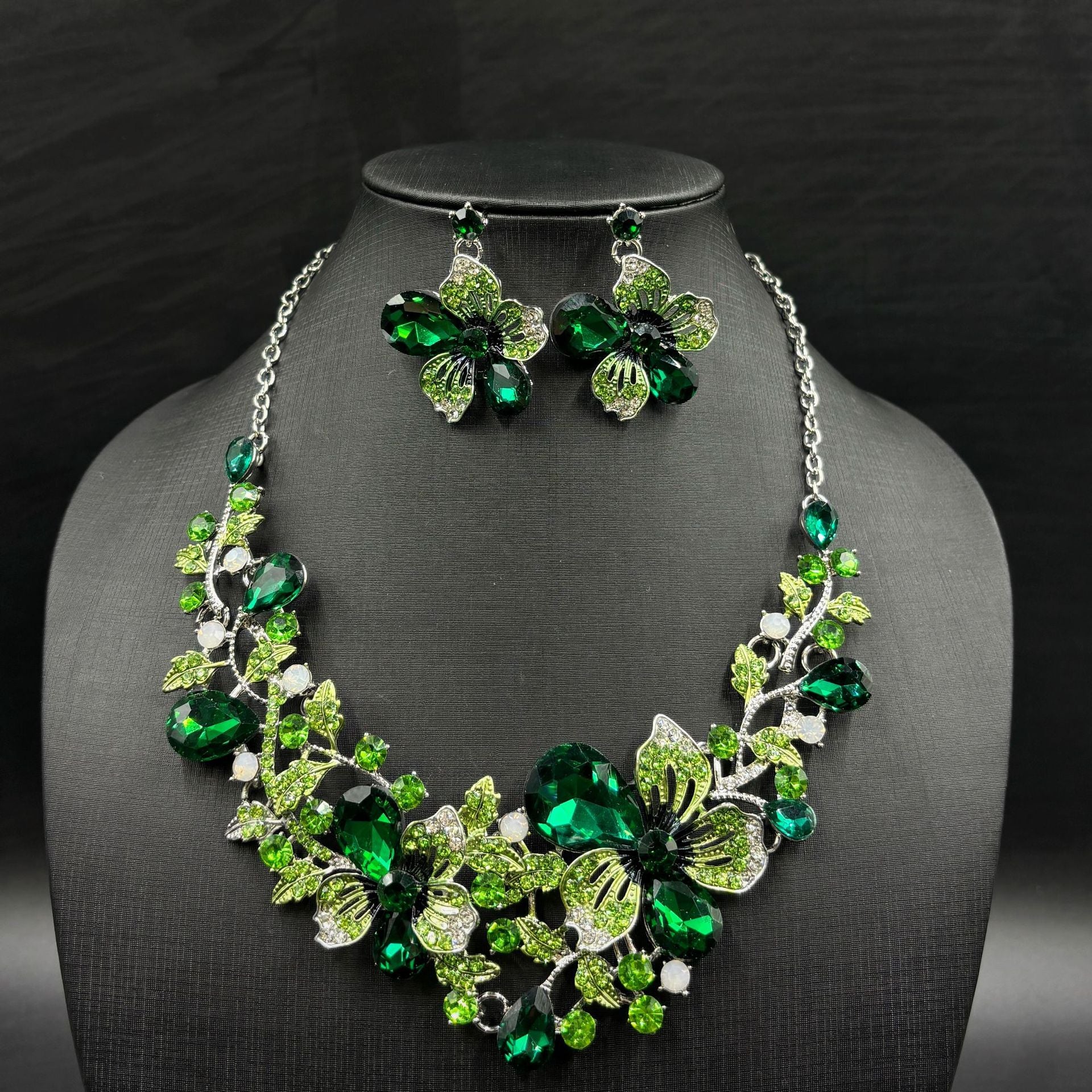 WW | Brautschmuck Blumenketten Und Ohrringe