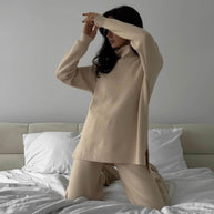 Damen Strick-Loungewear-Set mit hohem Kragen und weiten Hosen WW
