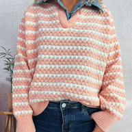 Damen Strickpullover mit tiefem V-Ausschnitt und markantem Streifenmuster WW