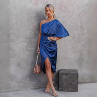 Damen Satin Abendkleid mit asymmetrischem Design und raffinierten Rüschen WW