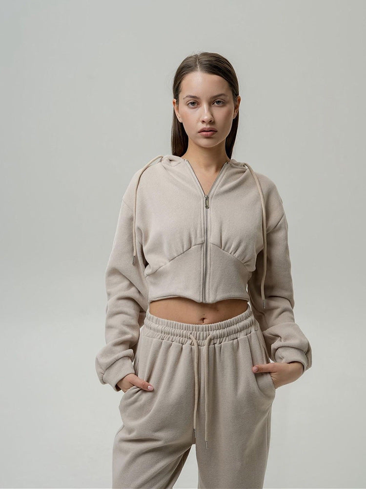 Damen sportliches Ensemble mit cropped Oberteil und weiten Hosen WW