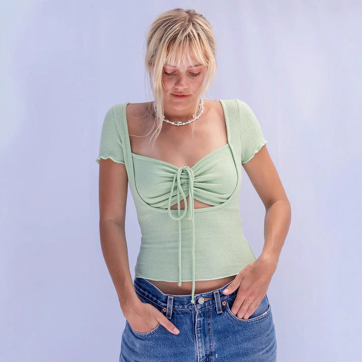 Damen figurbetonter Body mit kreativem Cut-Out und Wickeldetail W&W Mode