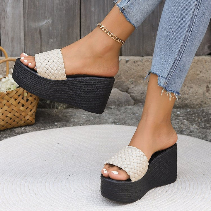 Damen Wedge-Pantoletten mit geflochtenem Obermaterial und komfortabler Sohle W&W Mode