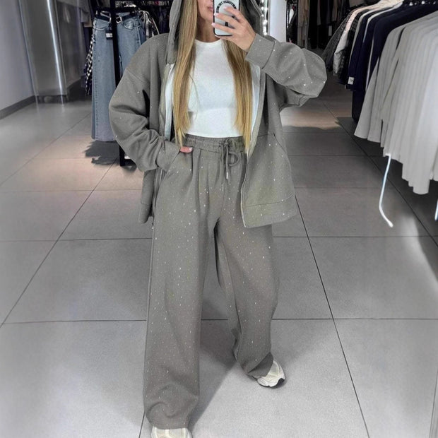 Damen Sportliches Sweat-Outfit mit Kapuze und weiter Passform WW