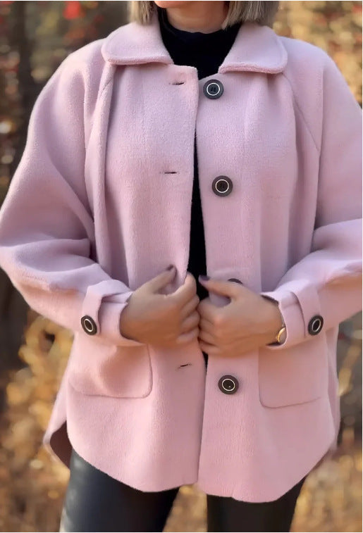 Damen weiche Wolljacke mit Schulterpasse und Knopfdetails W&W Mode