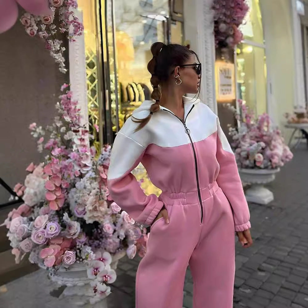 Damen sportlicher Zweiteiler mit kontrastierenden Farben und praktischen Taschen WW