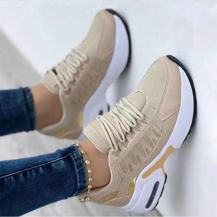 Damen Sportliche Sneakers mit reflektierenden Akzenten und atmungsaktiver Sohle W&W