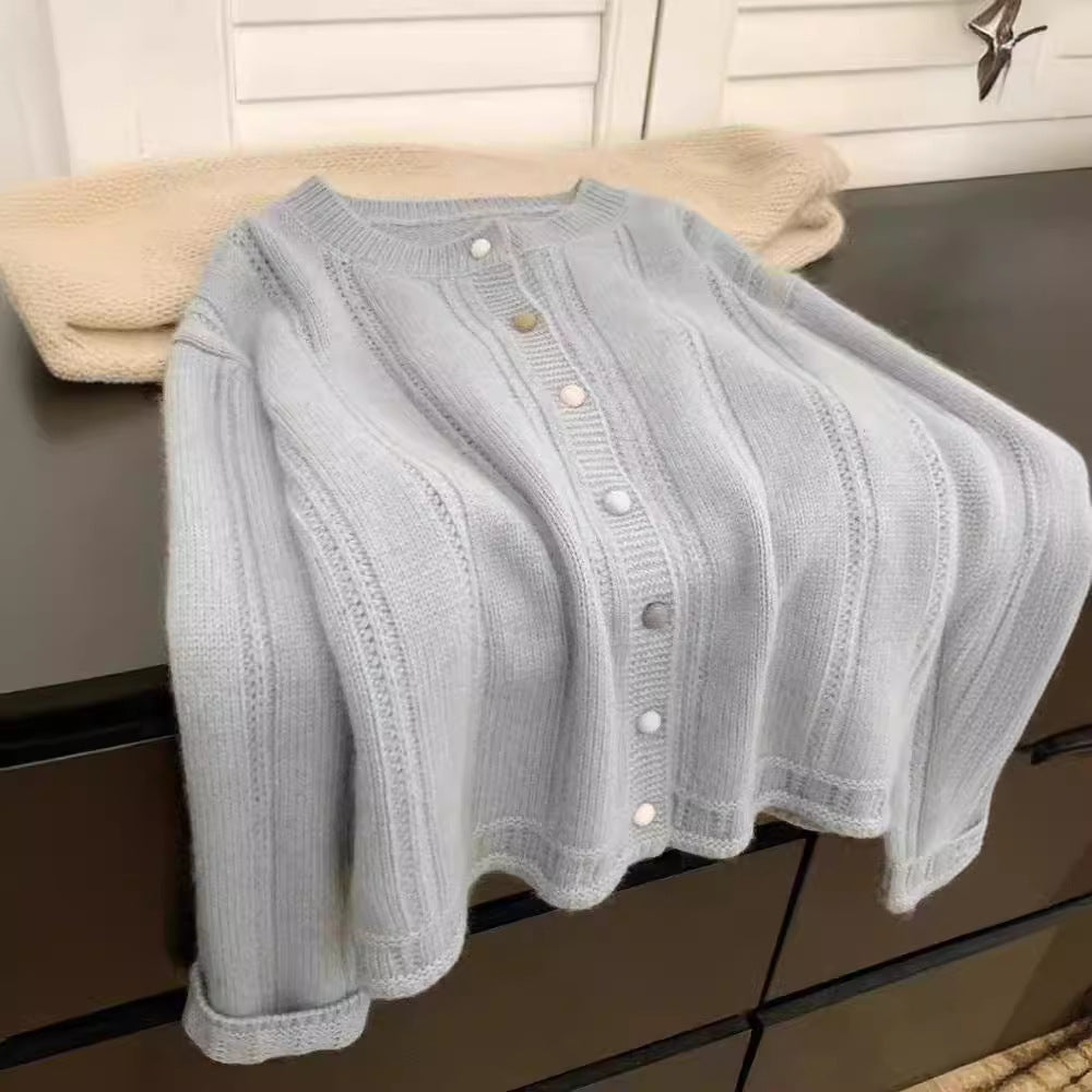 Damen Strickjacke mit dekorativem Rippdesign und Knopfverschluss WW