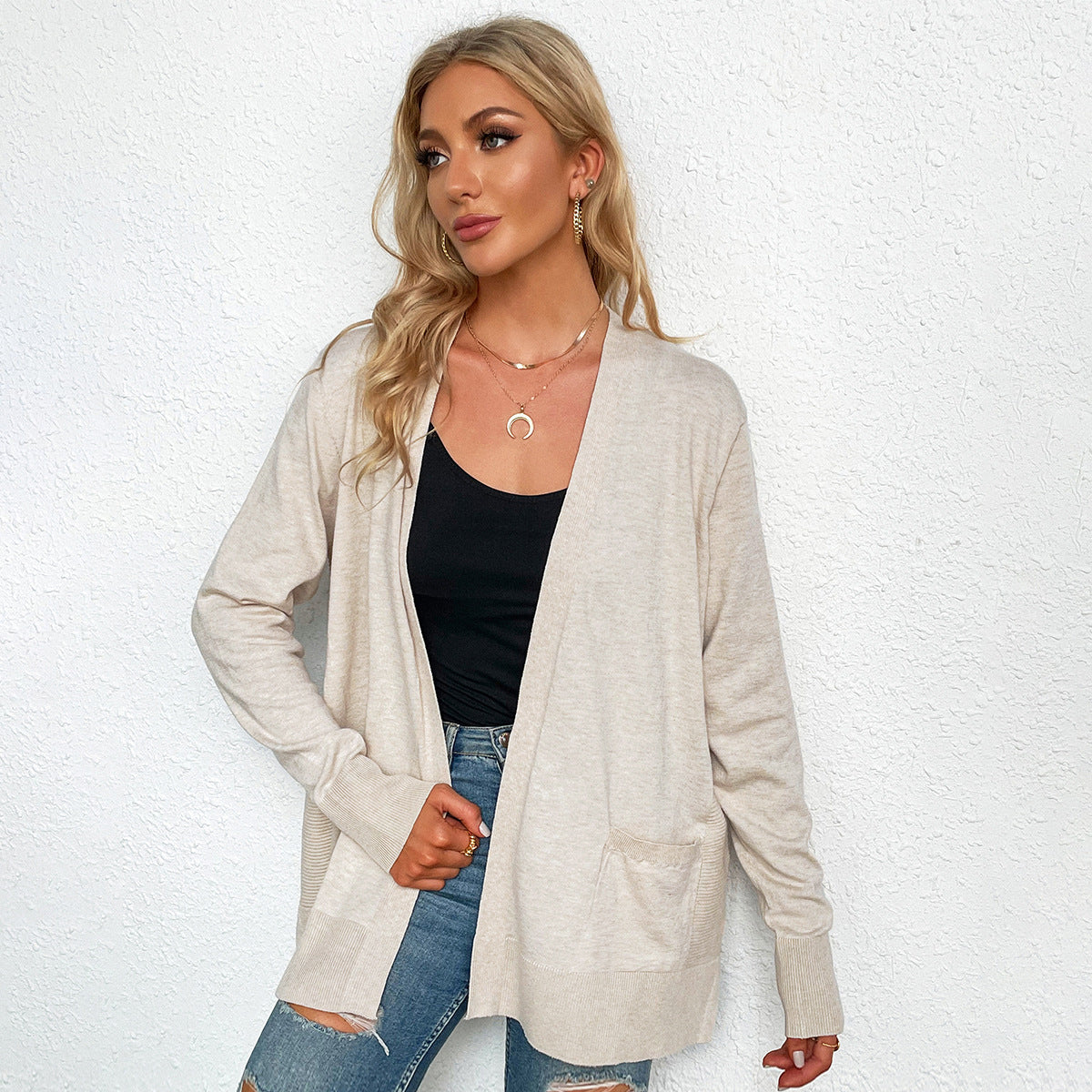 Damen lässiger Strickcardigan mit tiefem V-Ausschnitt und praktischen Taschen W&W